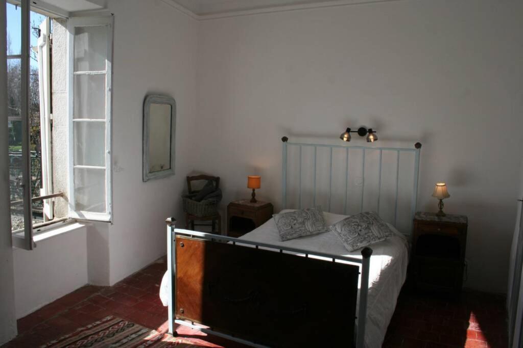 Character Filled House Overlooking The River Cesse Holiday home *
